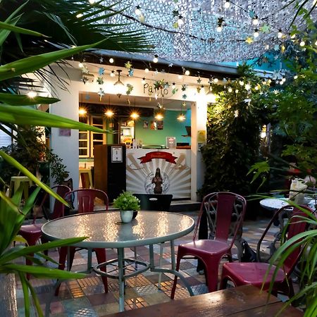 Hostal Providencia Santiago Exterior photo